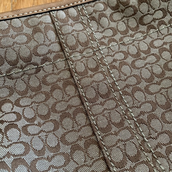 -Cuteness- Coach Small Hobo Signature Canvas - Picture 3 of 8